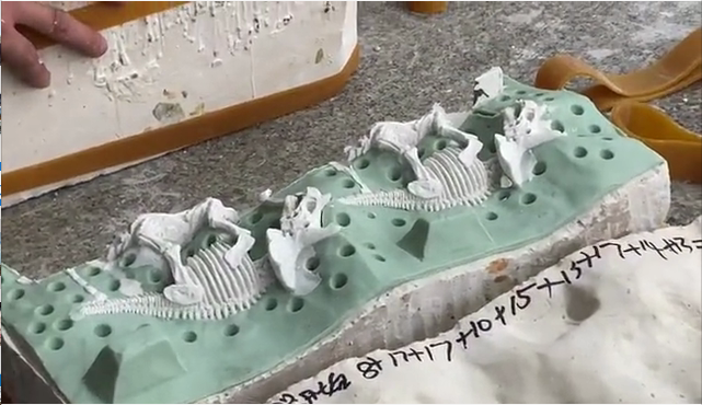 怎么操作注射成型硅膠 ？