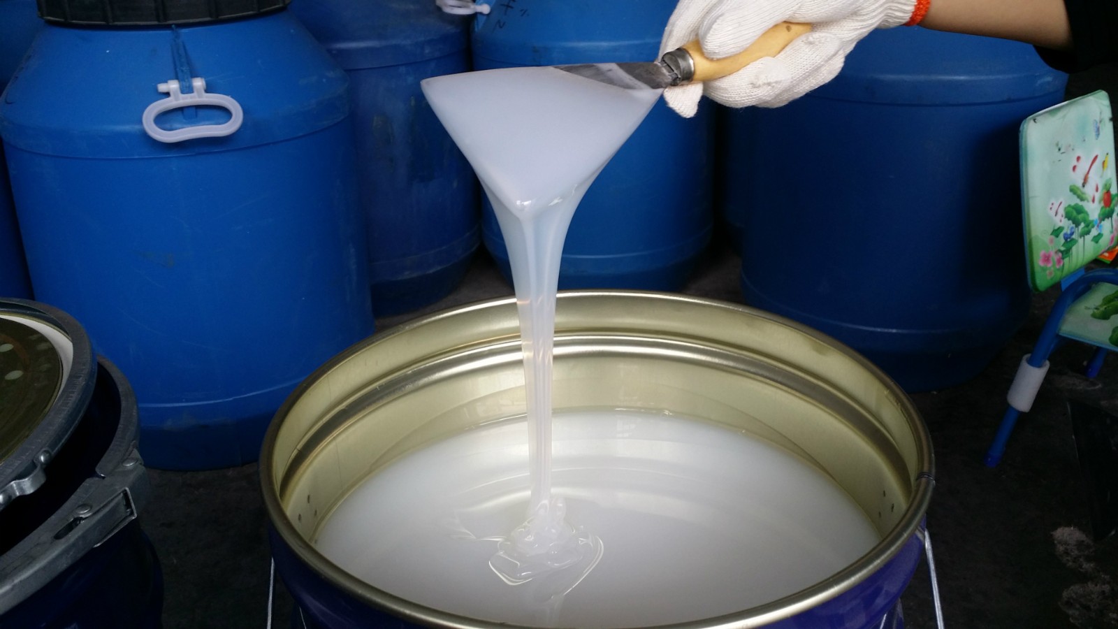 工業(yè)級模具硅膠膨脹怎么辦 ？