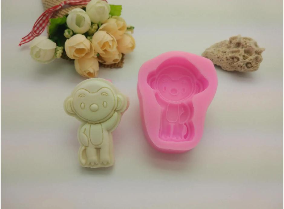 模具硅膠制品用什么才能清洗干凈 ？